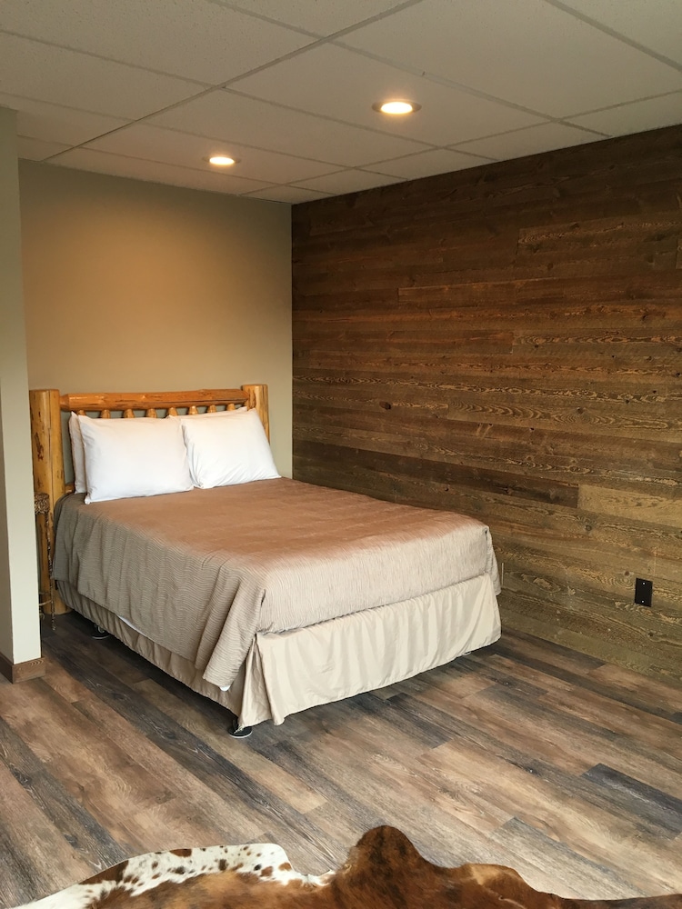 Western Inn-Glacier Park 12/50