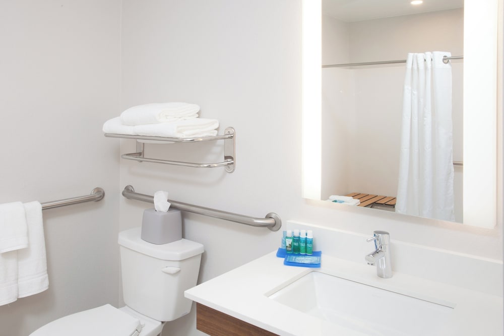 Holiday Inn Express Haskell-Wayne Area 70/75