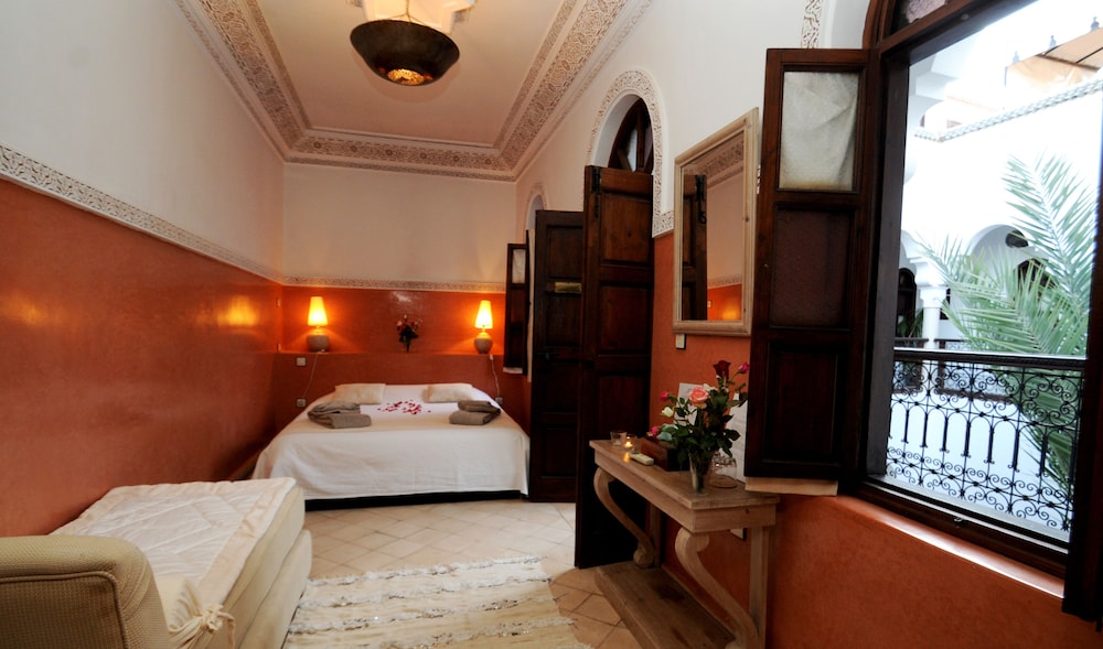 Riad Elias 43/72