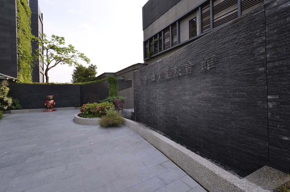 The Sun Hot Spring And Resort 56/58