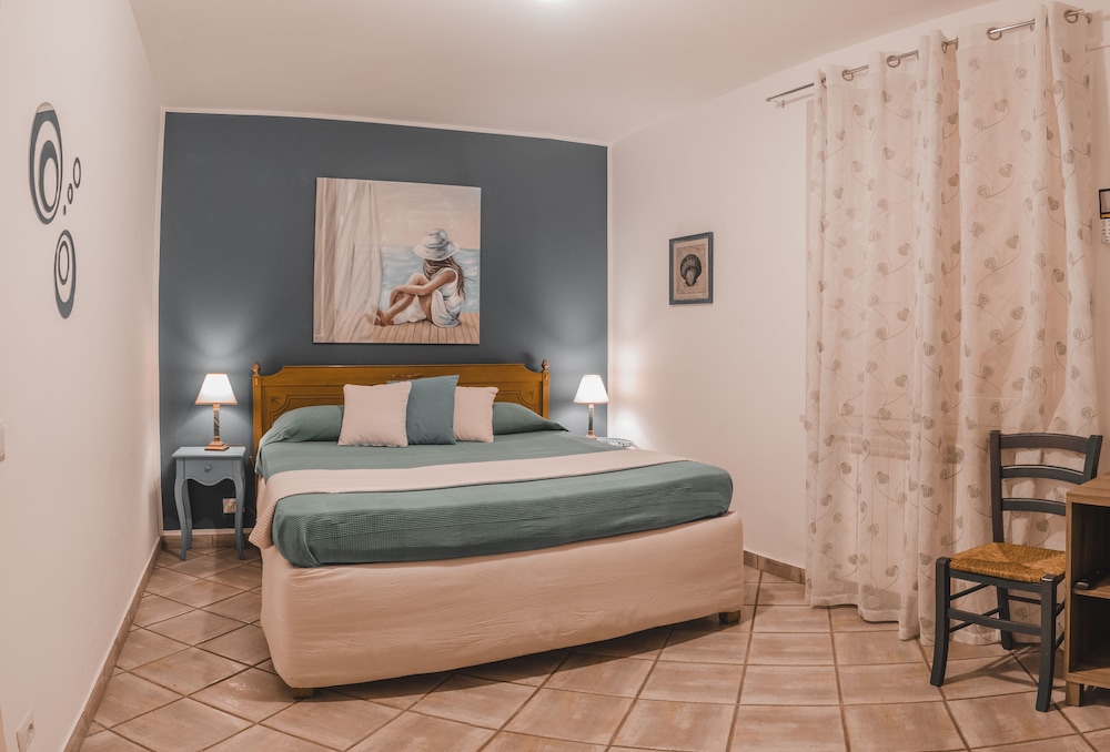 Room at ALCANTARA NATURA RESORT, GRANITI