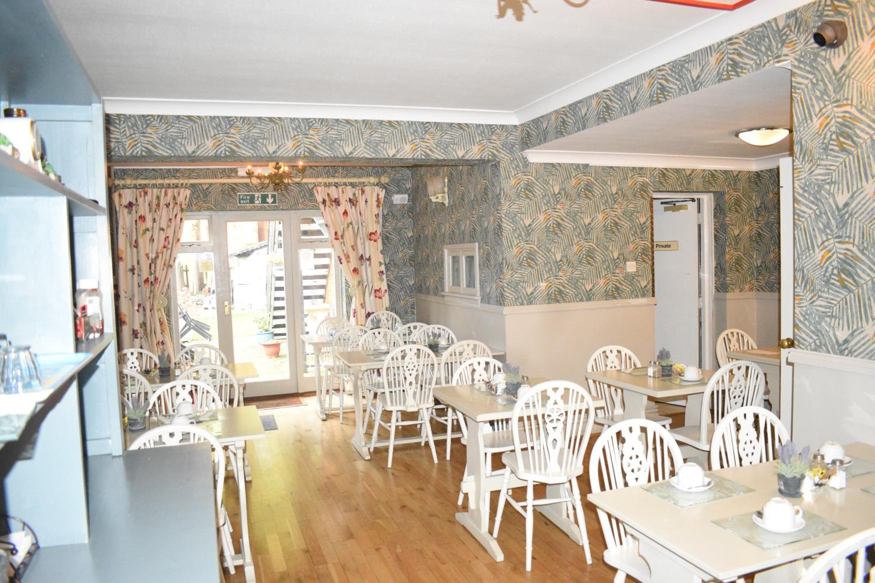 Pickwicks Guest House 16/29