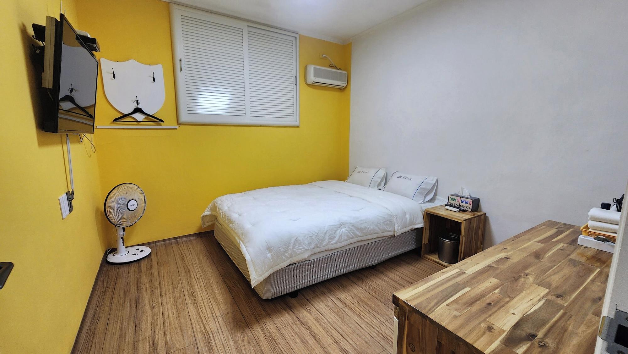 Myeongdong Motel 9/34