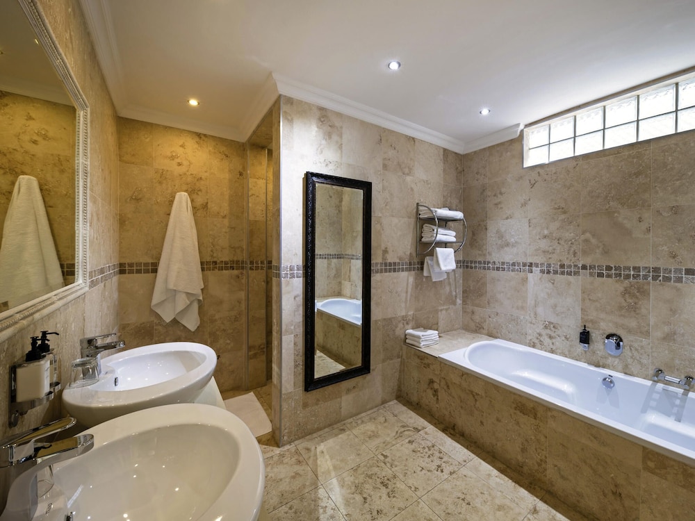 131 on Herbert Baker Boutique Hotel 50/50