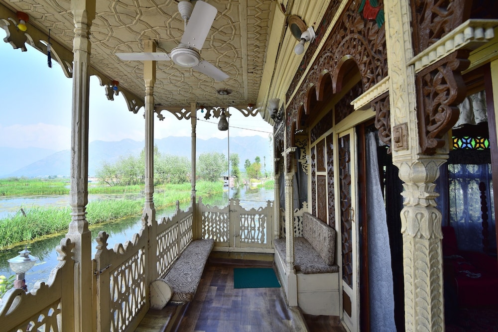 Houseboat Zaindari Palace 27/45