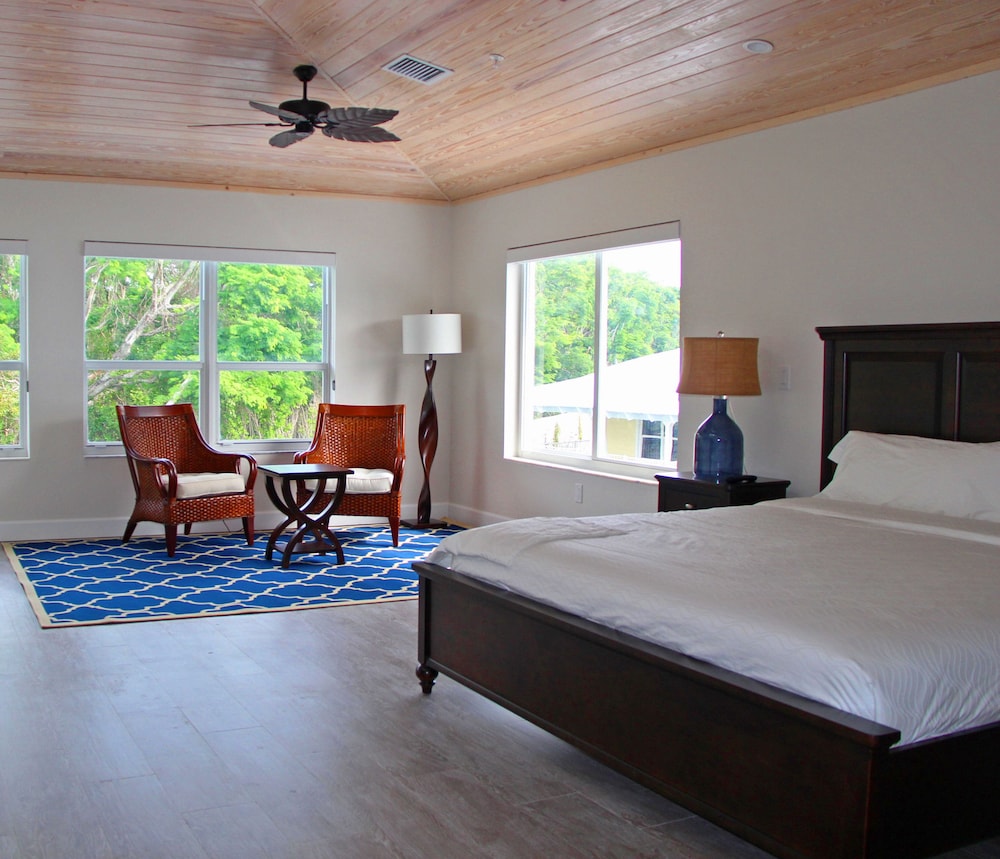 Dolphin Point Villas 18/50