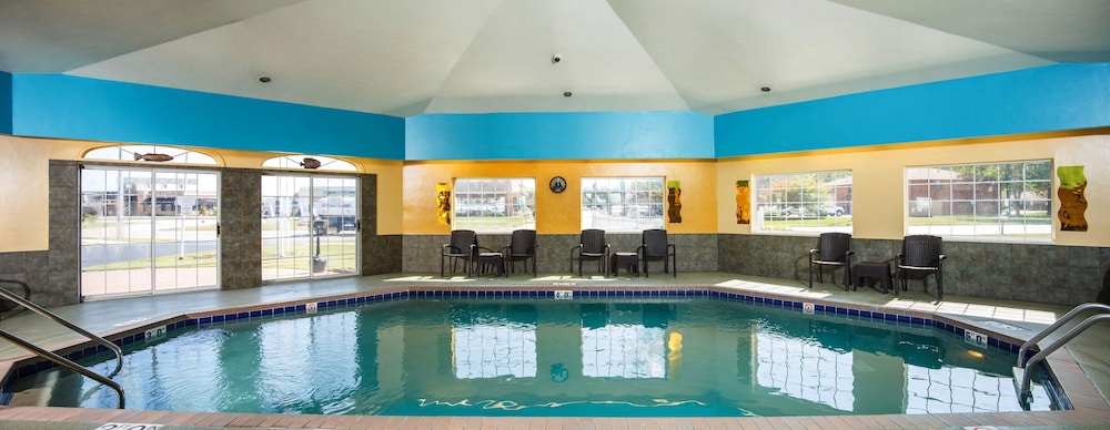 Hotel J Green Bay Formerly Airport Settle Inn 34/72