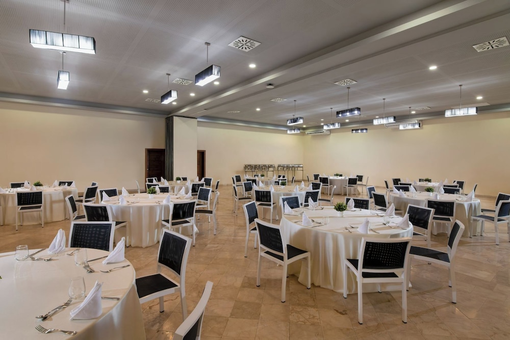 Impressive Punta Cana 36/48