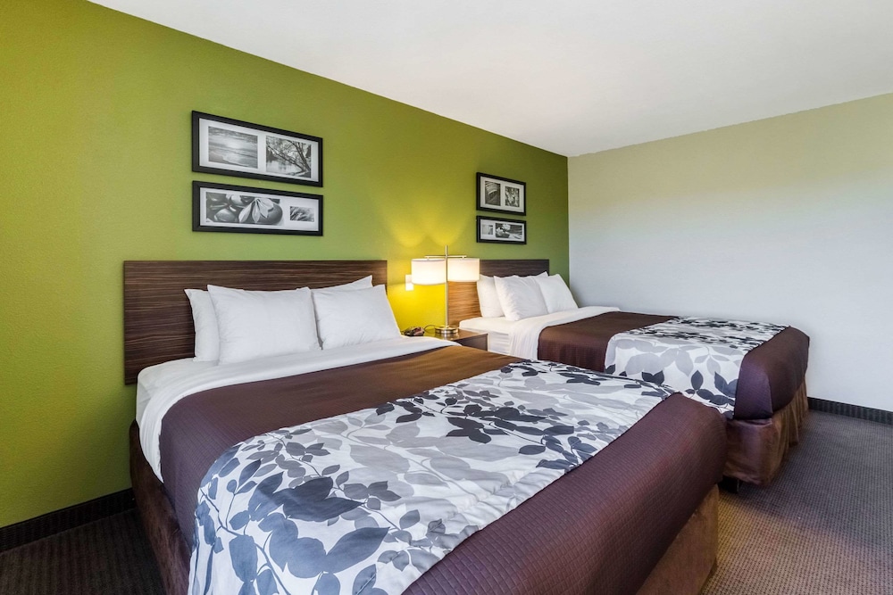 Sleep Inn & Suites Jourdanton - Pleasanton 18/65
