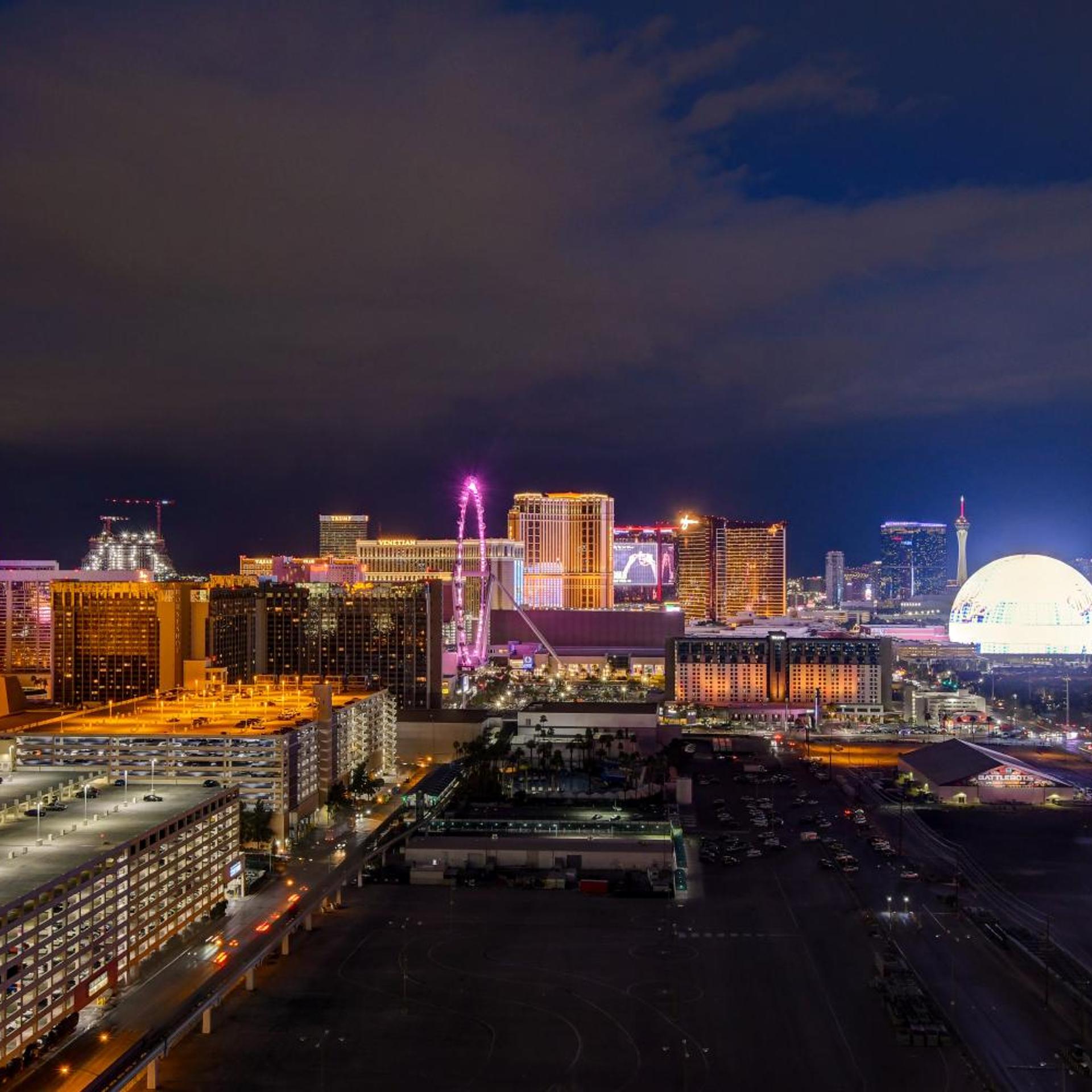 SPHERE VIEW - Signature MGM Resort Lucky Gem Penthouse & Luxury Suites 27817 35/44