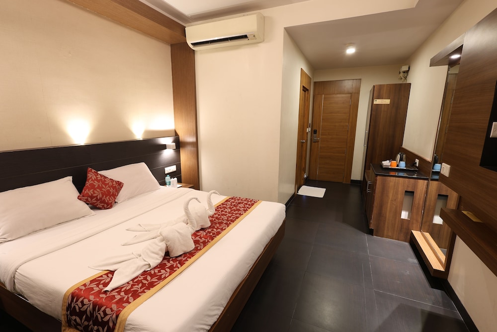Abirami Residency 13/42