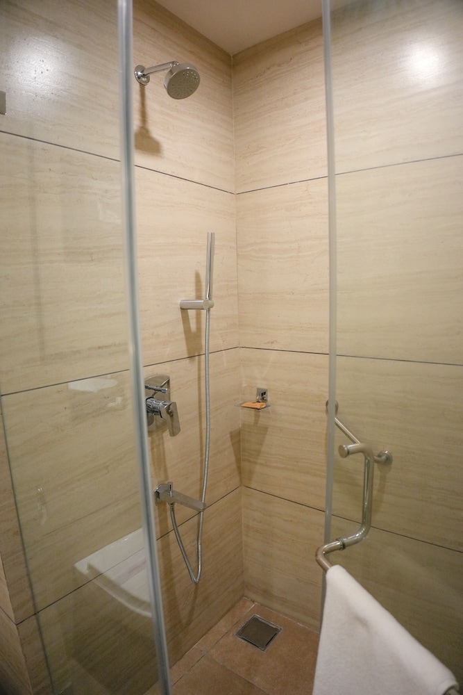 Clarion Bangalore 40/40