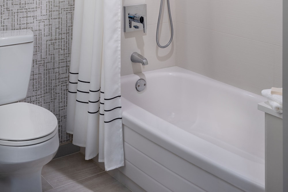 Concierge, 2 Queen Beds, Marriott St Petersburg Clearwater 6/10