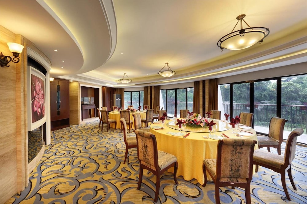 Cypress Hotel 31/45