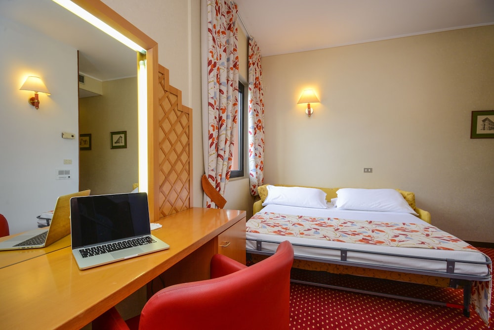 HOTEL OLIVETO 45/73