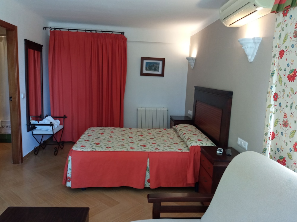 Basic Double Room