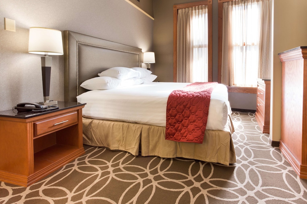 Drury Inn and Suites San Antonio Riverwalk 13/49