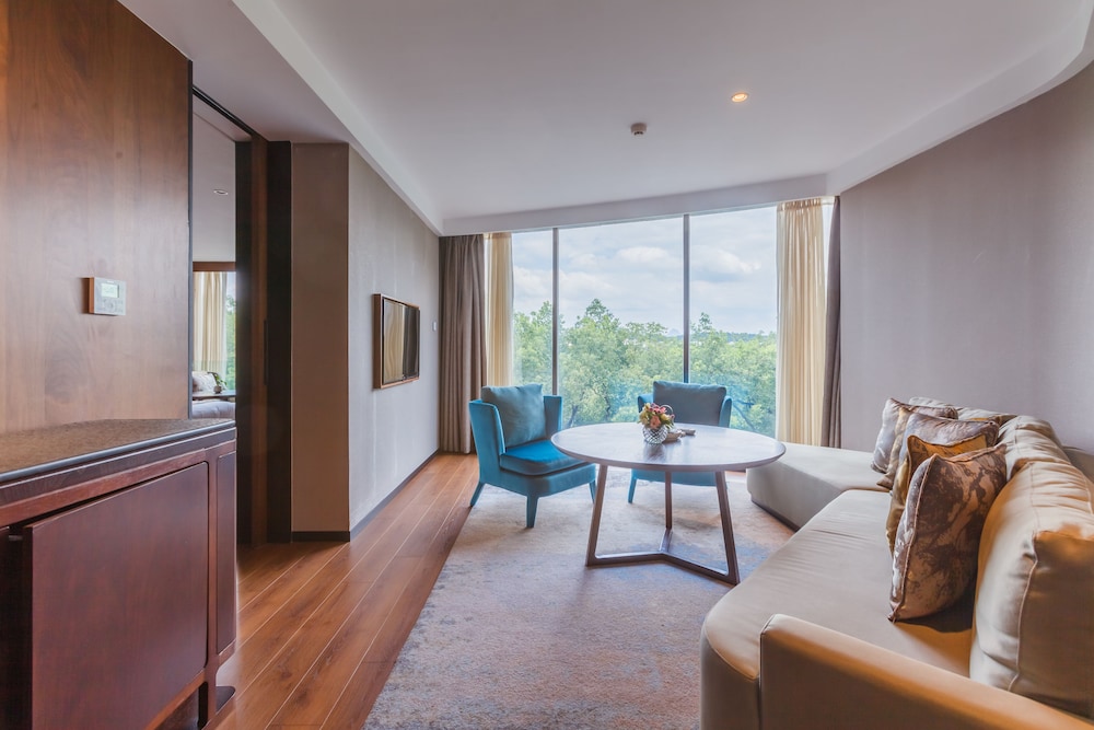 Jolie Vue Boutique Guilin 23/71