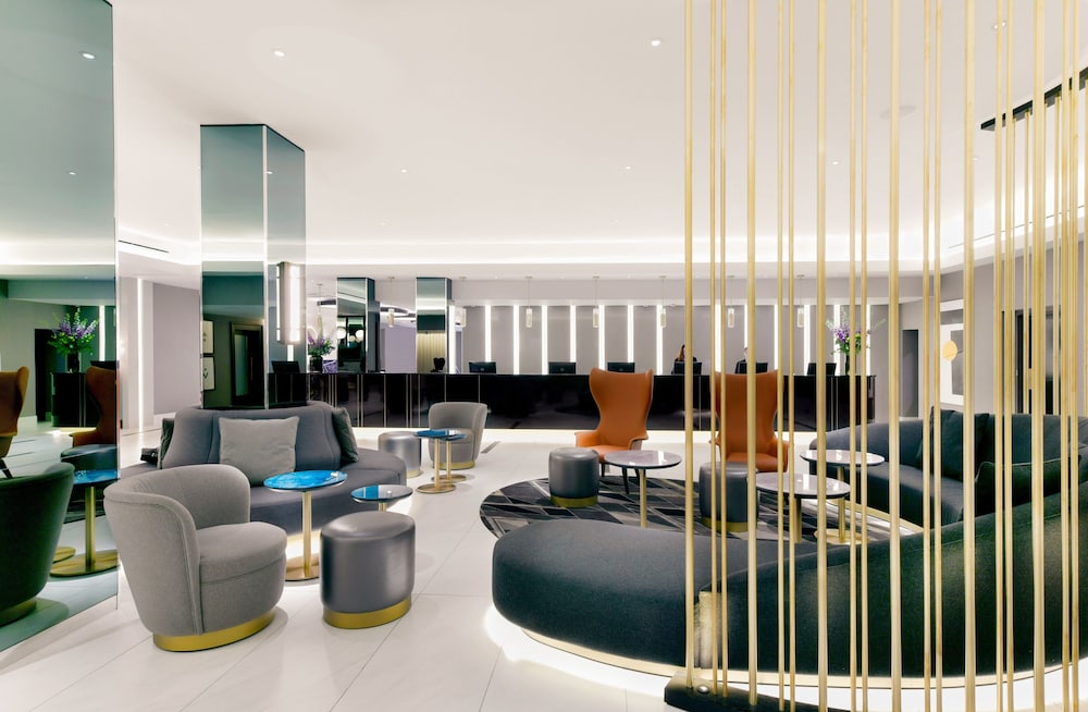 Strand Palace Hotel 24/47