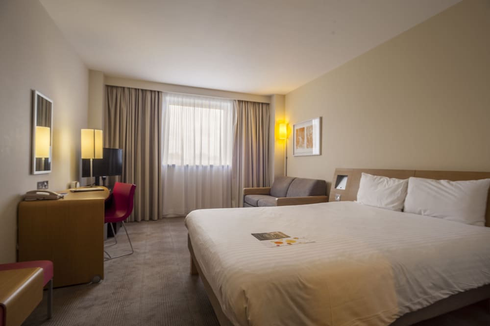 NOVOTEL CARDIFF CENTRE 18/75