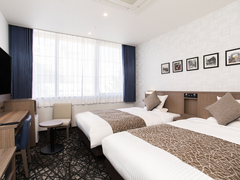 COMFORT, TWIN BEDS