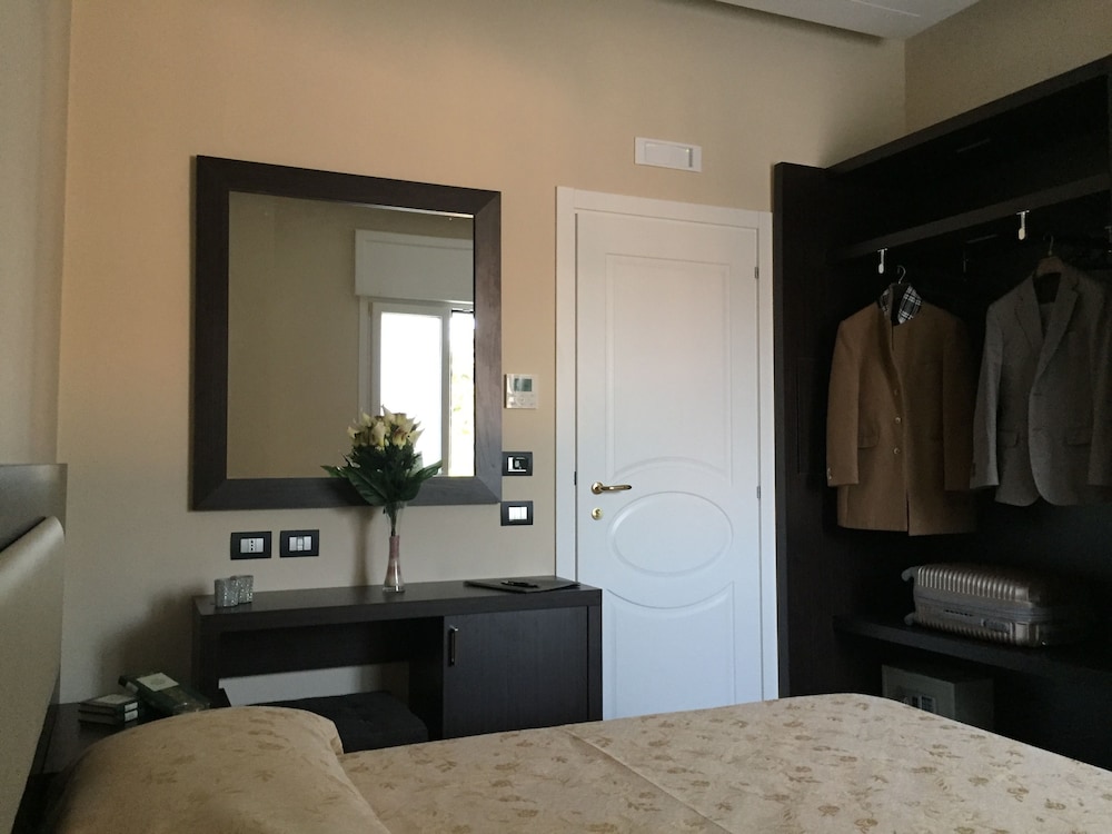 Grand Hotel Royal 33/48
