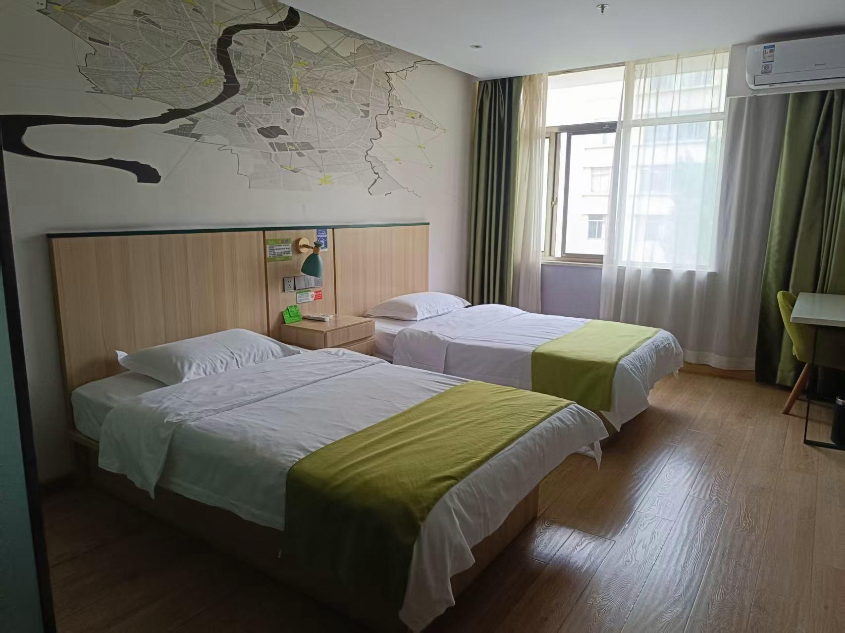 Vatica Hotel Anqing Wuyue Square Boai Hospital 10/20