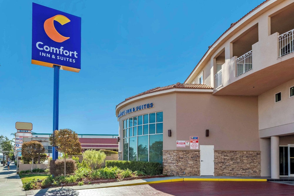 Comfort Inn & Suites Near Universal - N. Hollywood - Burbank 6/68