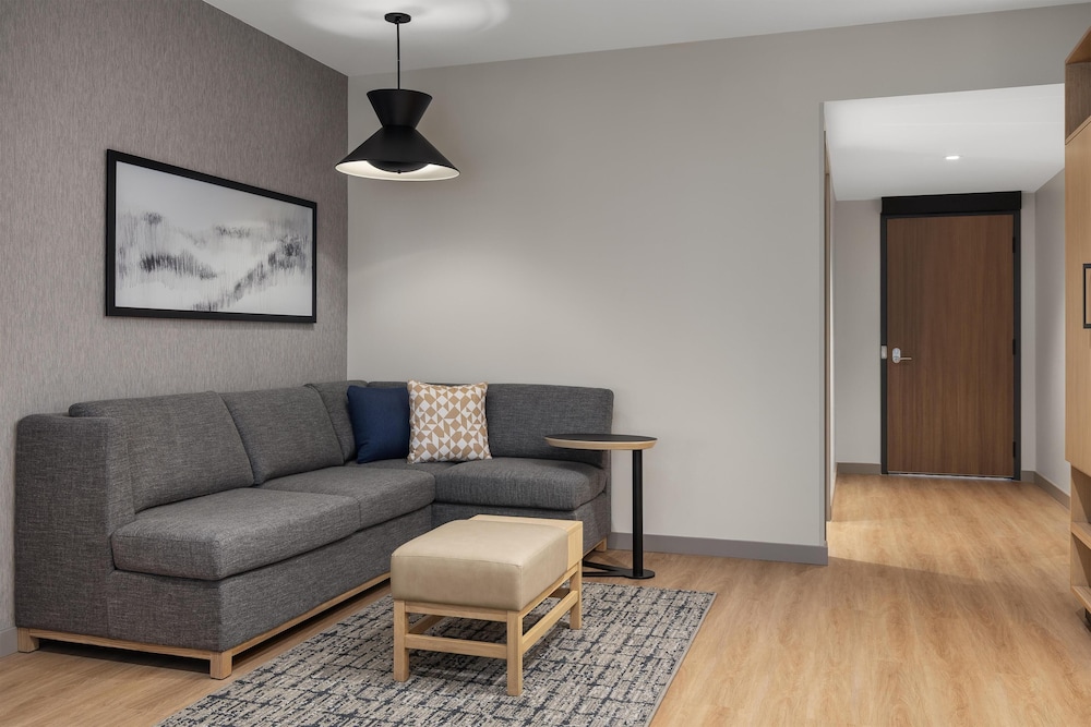 Hyatt Place Toronto Airport 27/50