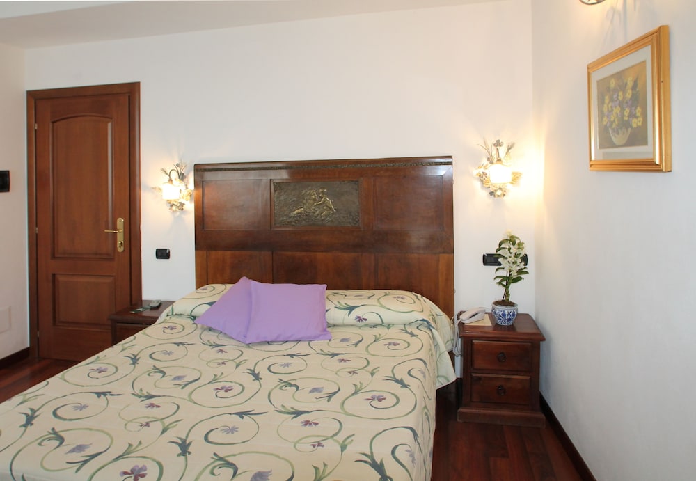 Hotel Centrale 24/50