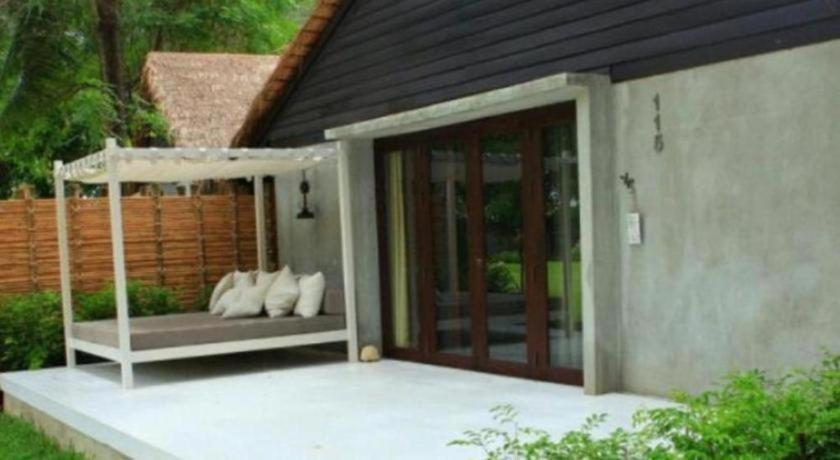 Casuarina Resort 24/27
