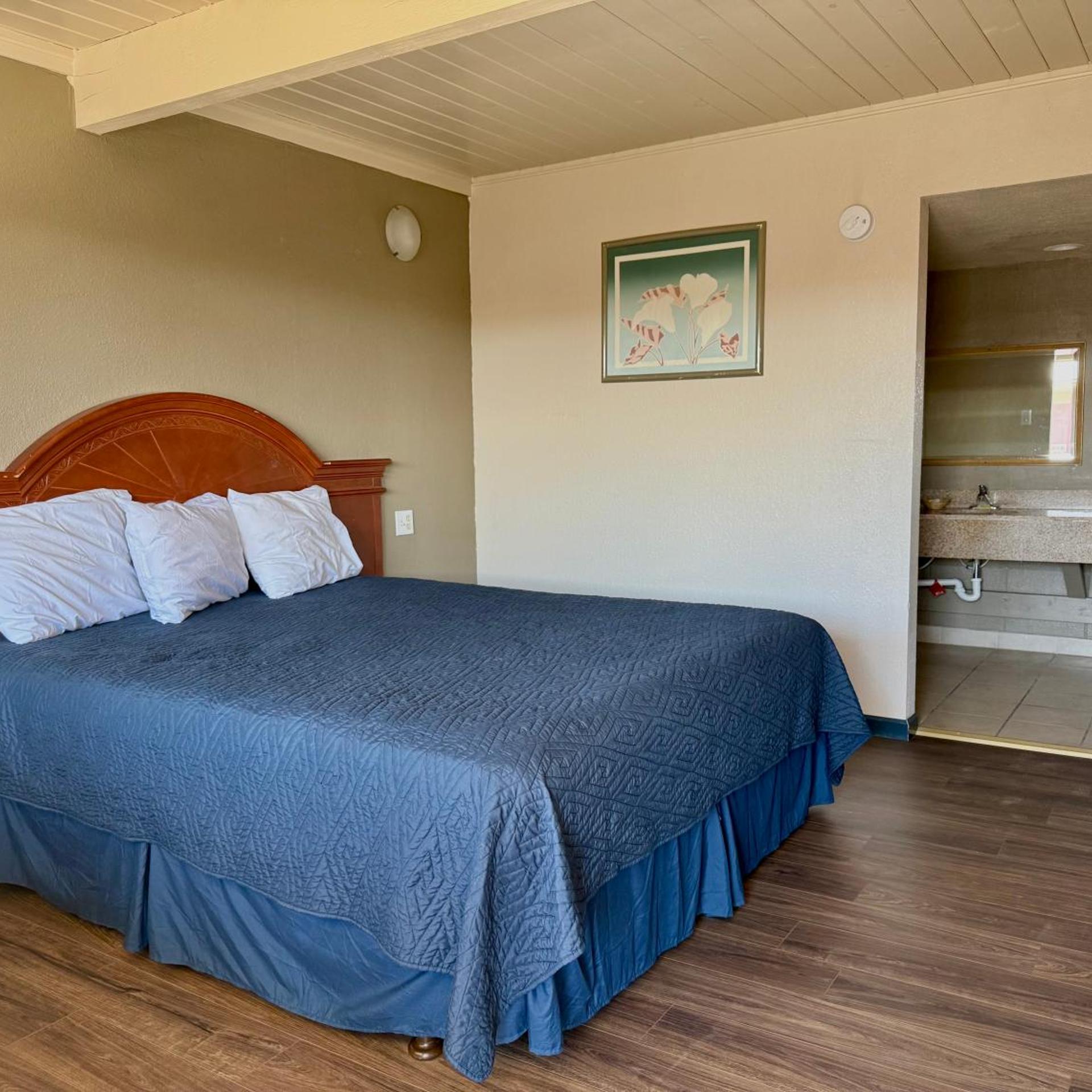 Standard, King Bed