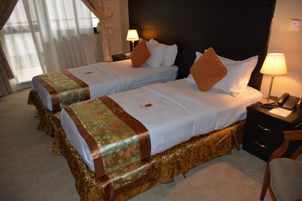 Gold Crest Hotel 20/49