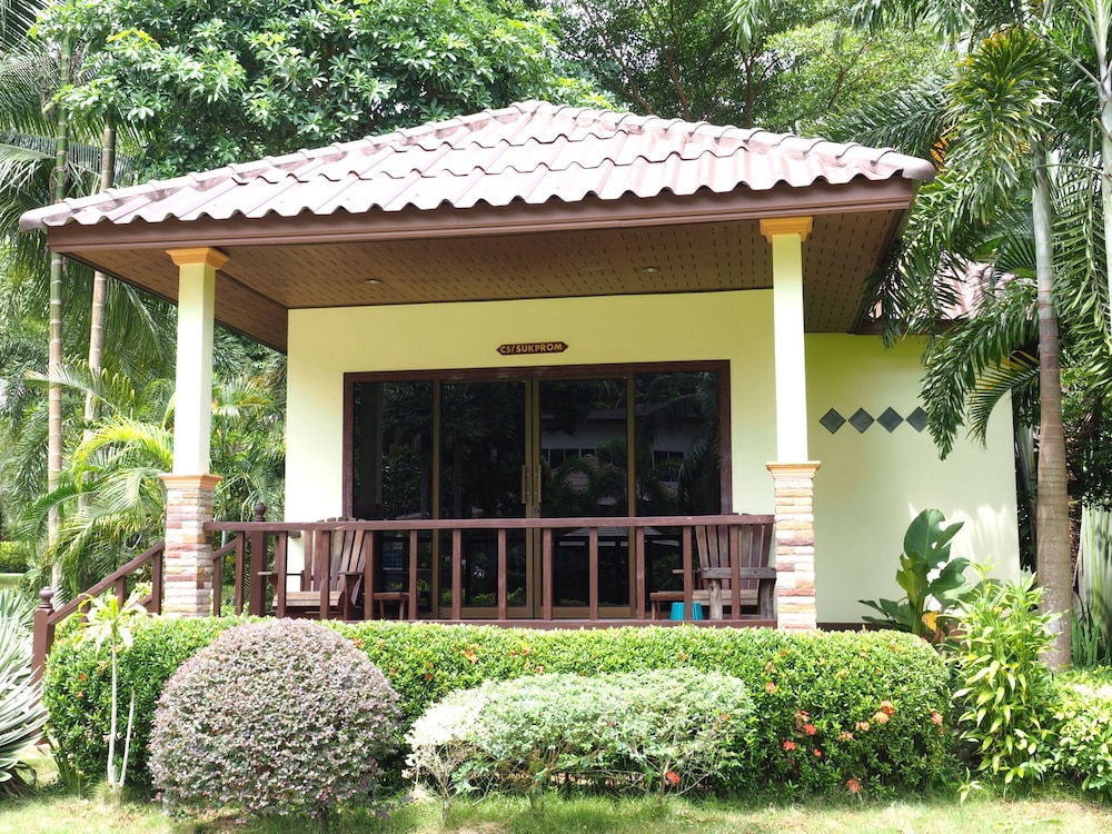 Bailan Beach Resort 2/78