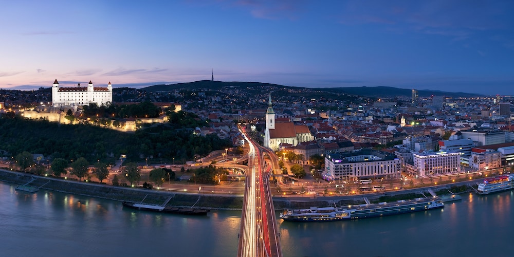 Devin Hotel 44/50