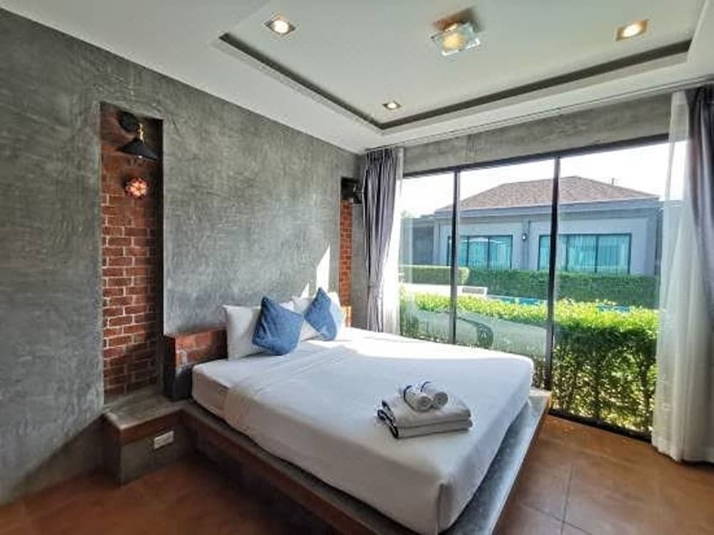 Baan Mee Phuket 13/55
