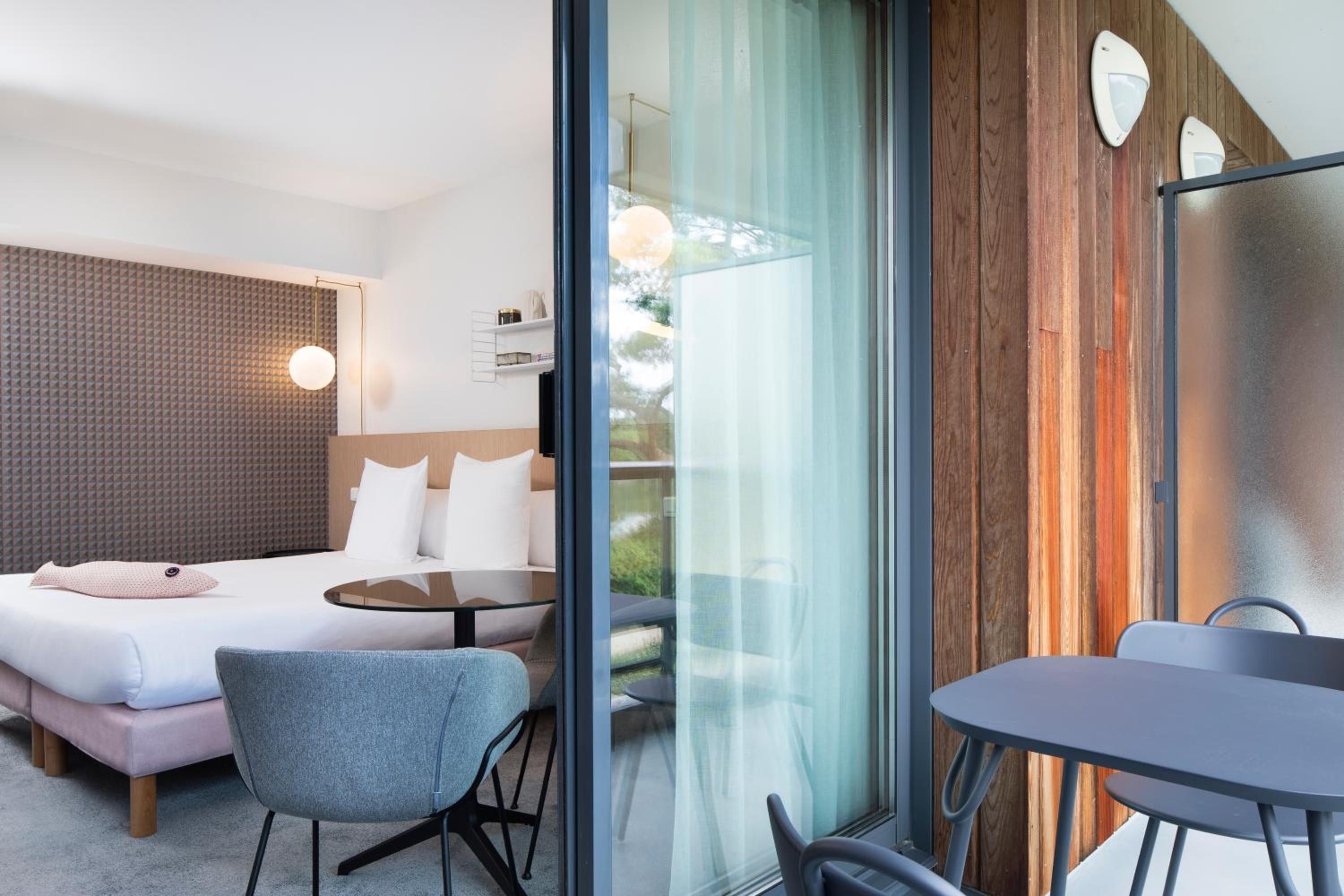 غرفة سوبيريور بإطلالة على البحيرة، Best Western Plus Hotel Les Rives Du Ter 3/7