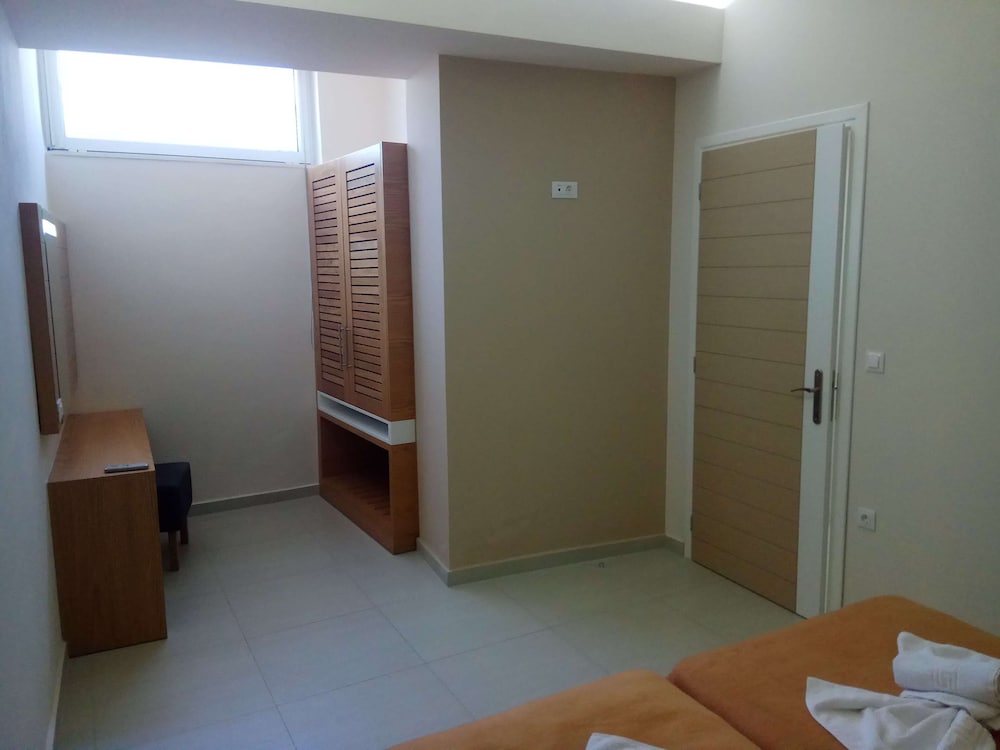 Atrion Resort Hotel 22/45