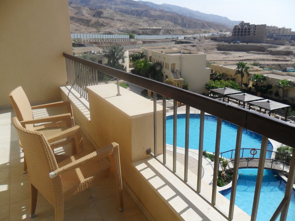 Dead Sea Spa 37/64