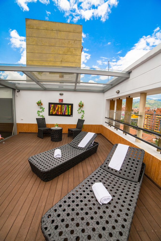 HOTEL GOLDEN PALERMO 4/50