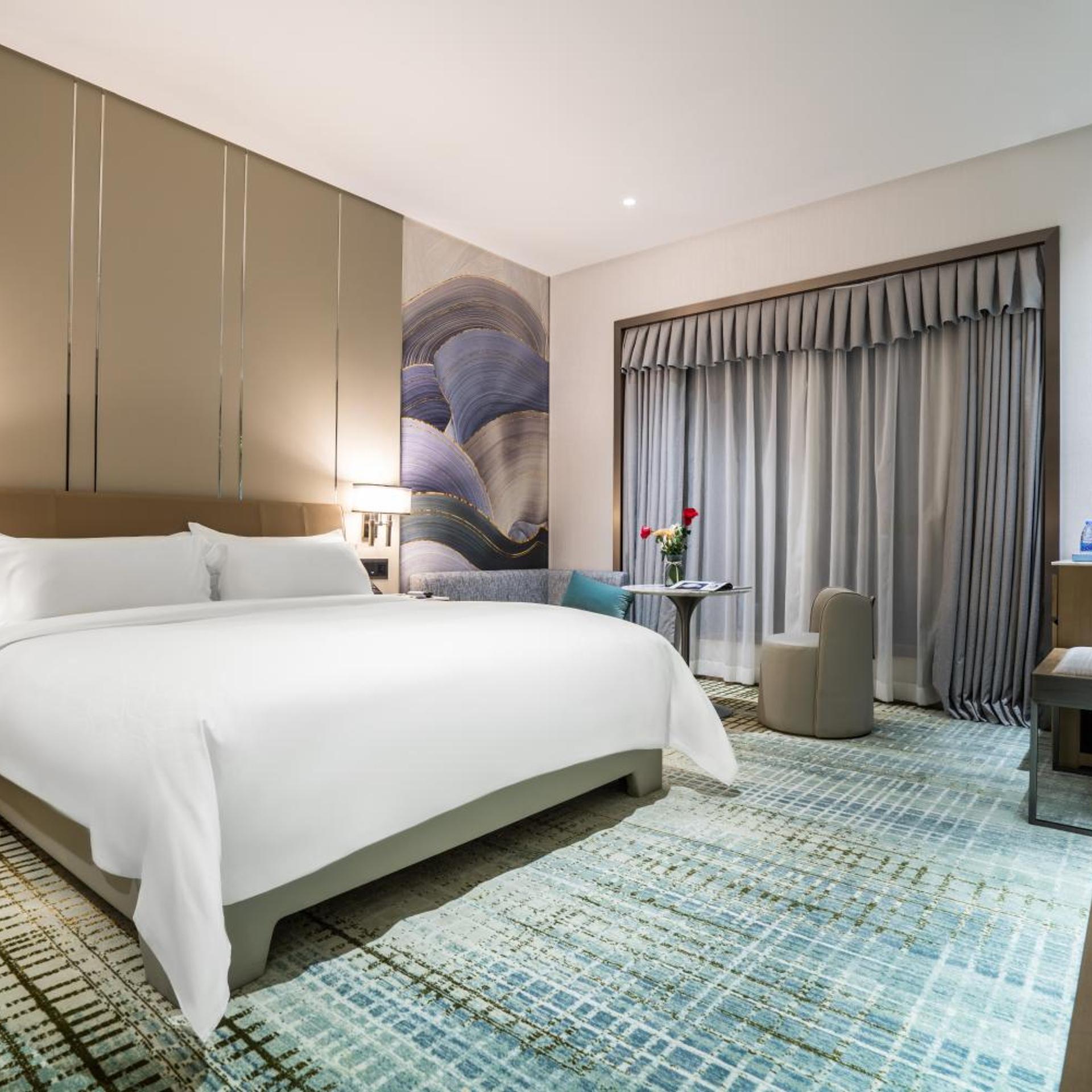 Deluxe King Room
