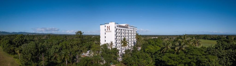 Nalagi Hotel 8/70