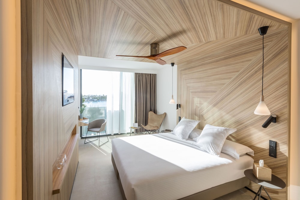 STANDARD, DOUBLE BED, BALCONY
