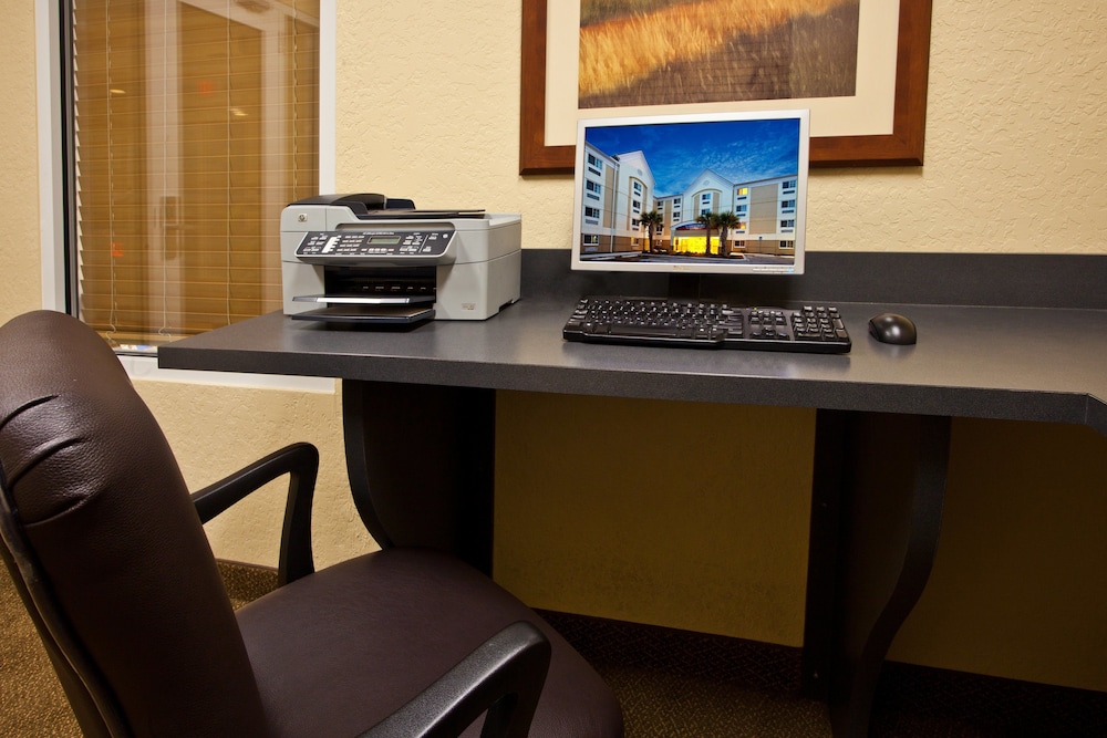 Candlewood Suites Ft Myers I 75 31/40