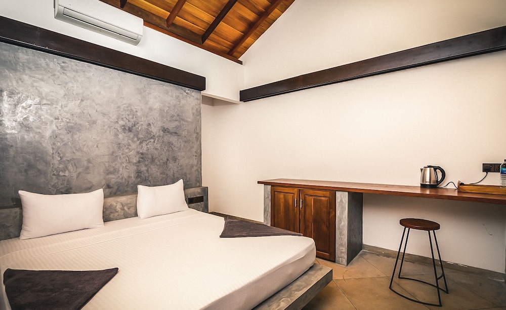 Central Beach Inn 15/50