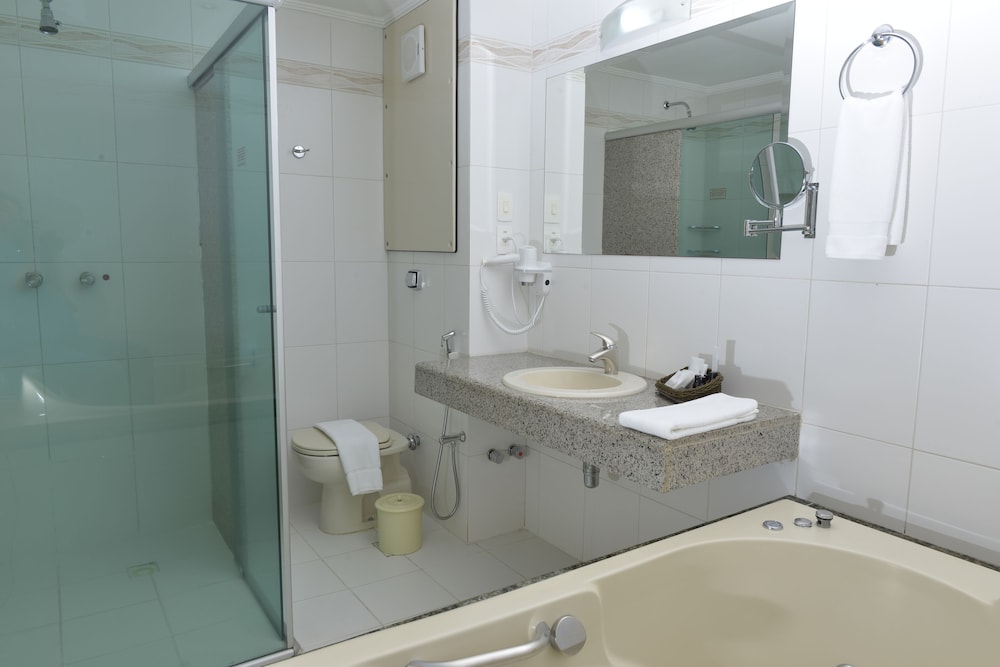 Oitis Hotel 62/63