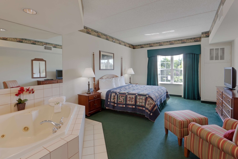 Parkview Inn & Suites, Lancaster Amish Country, PA 12/26