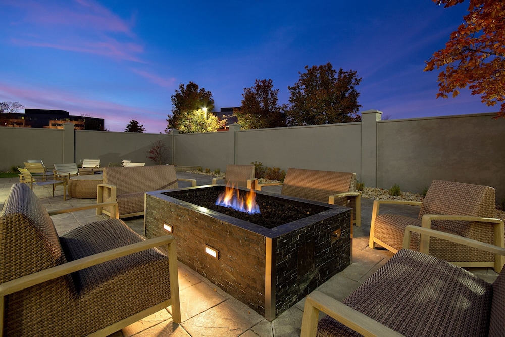 Courtyard by Marriott Cincinnati Airport 2/46