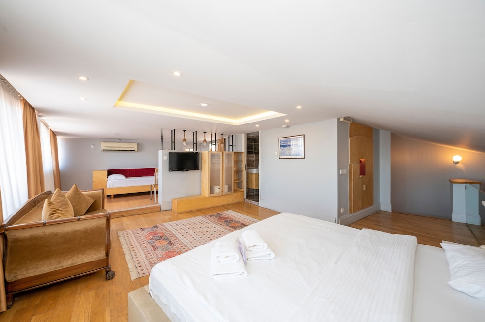 Hotel Next2 19/65