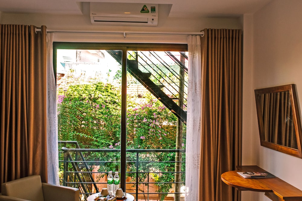Gardenia Hue Hotel 53/64